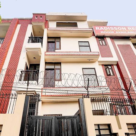 Hotel O Radisson Red Hotel & Restaurant Ghaziabad Exterior foto
