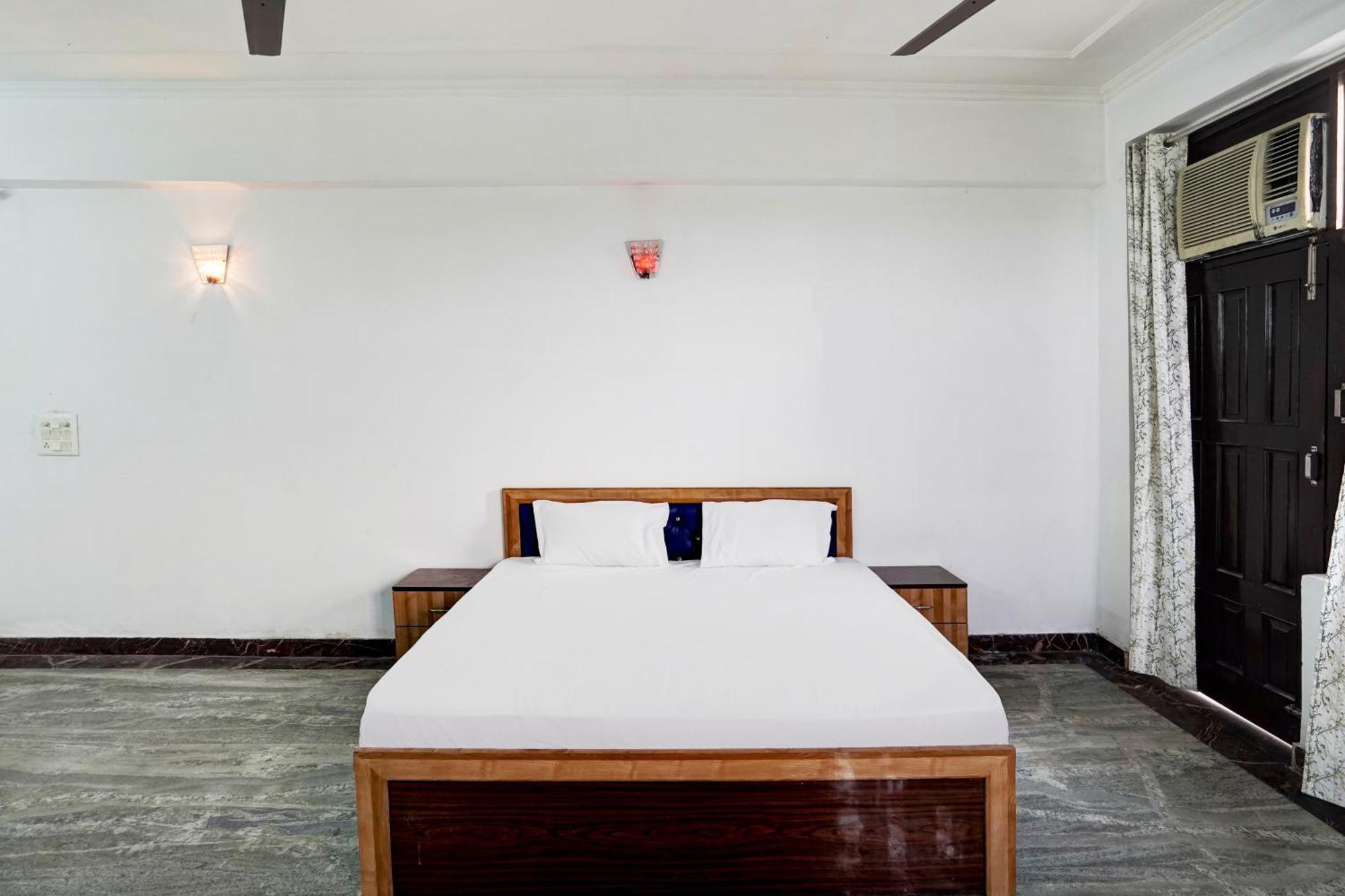 Hotel O Radisson Red Hotel & Restaurant Ghaziabad Exterior foto